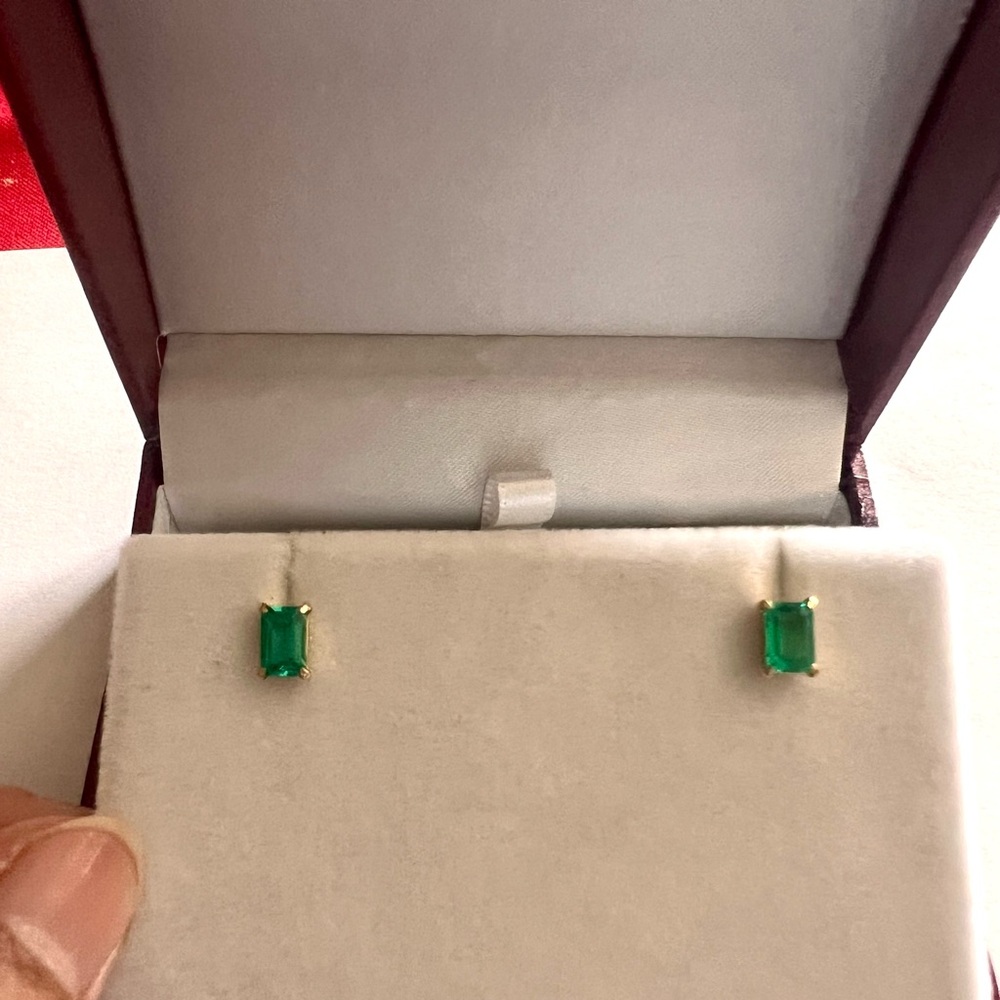 18k solid yellow gold lab emerald earrings